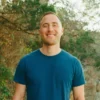 Cantor Mike Posner revela conversão ao cristianismo e é batizado: ‘Entreguei minha vida a Cristo’